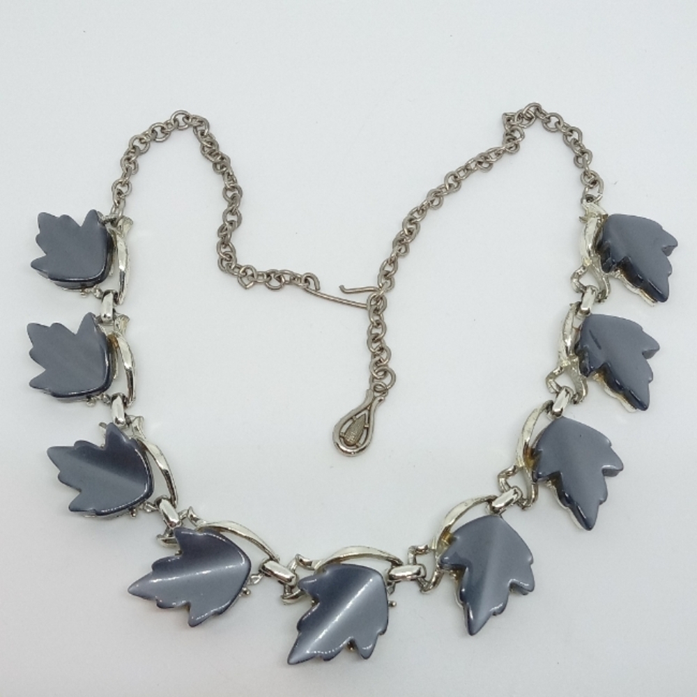 * vintage Coro gun metal gray thermoset leaves choker necklace 17.5"